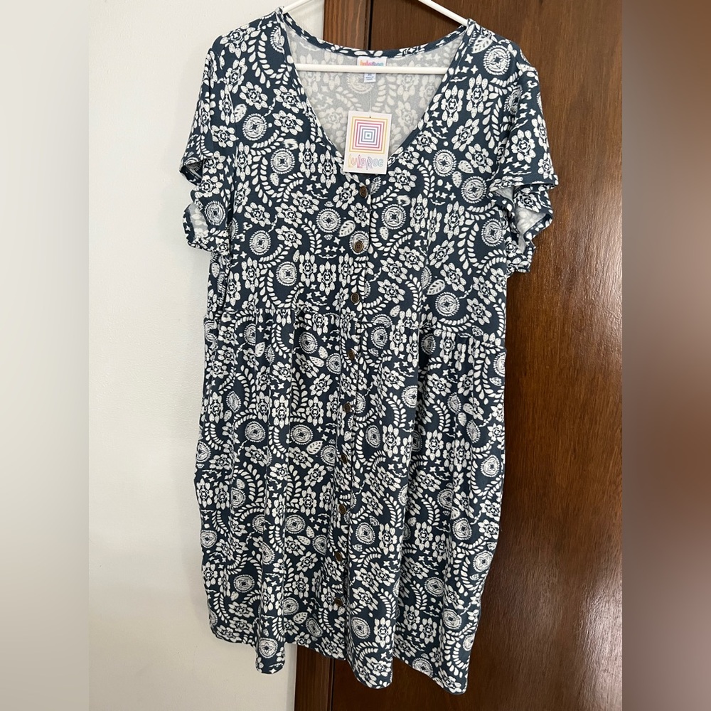 New LuLaRoe Heidi dress in blue paisley